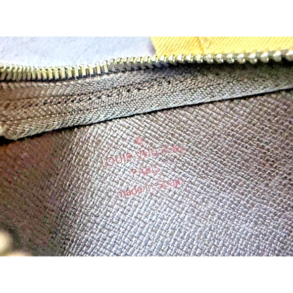 Louis Vuitton Key Cles Damier Ebene Key Chain Brown Pouch w/Zipper BOX & DUSTBAG - Picture 9 of 13